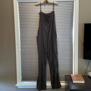 Billabong overalls / jumpsuit. Black new with tags. large